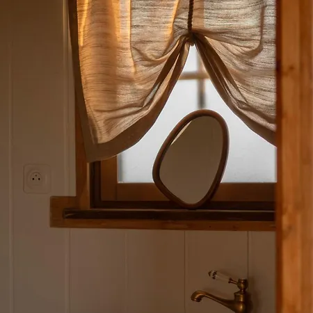 La Roulotte - Bain Nordique - Sauna Et Animaux Hytte *